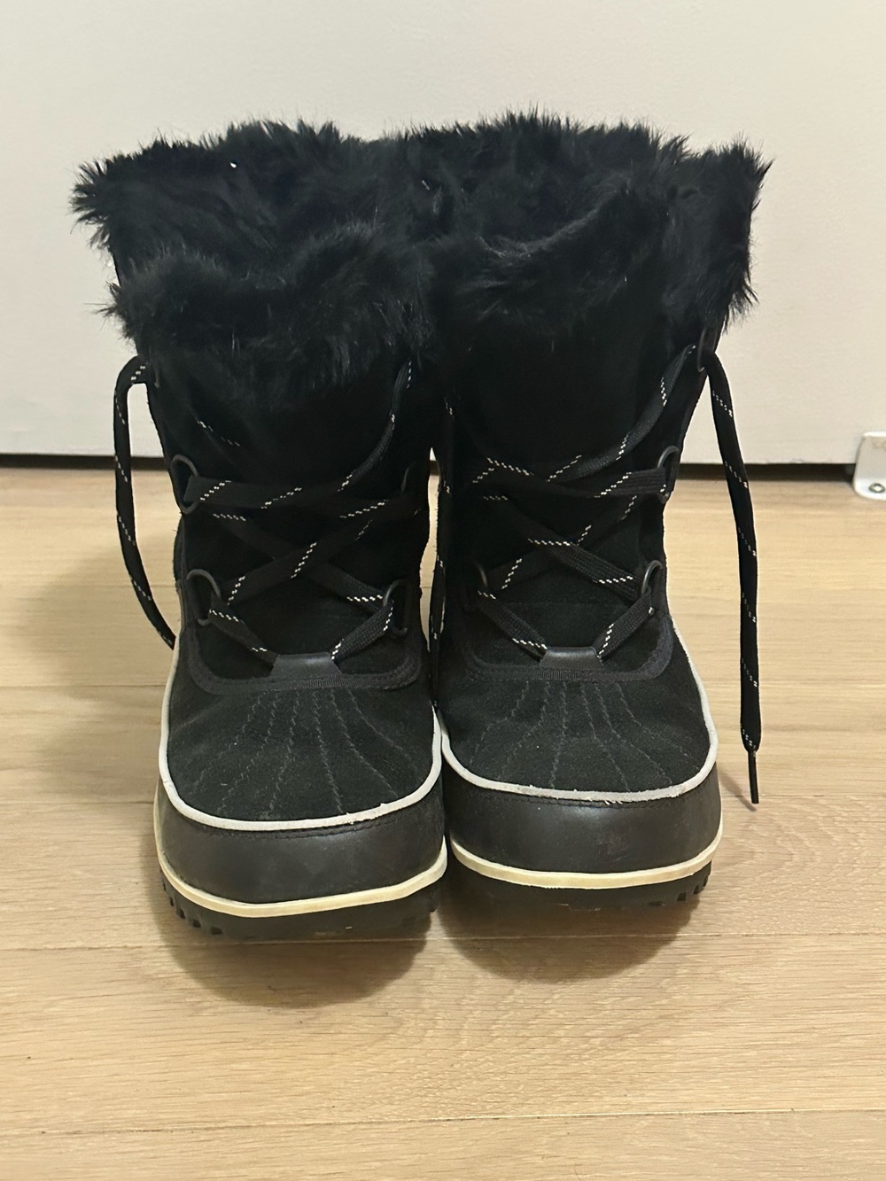 SOREL Tivoli II Waterproof Winter Boots – Black – Women’s 10